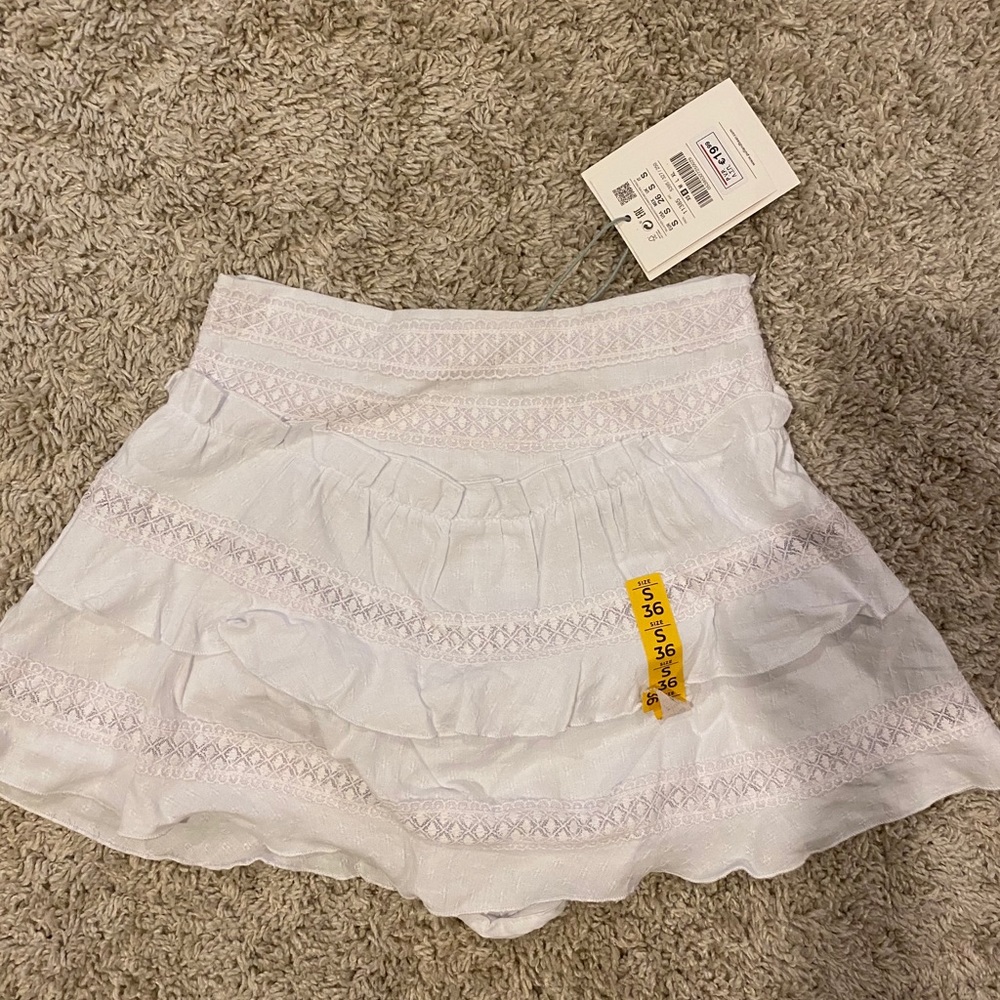 NWT white skort